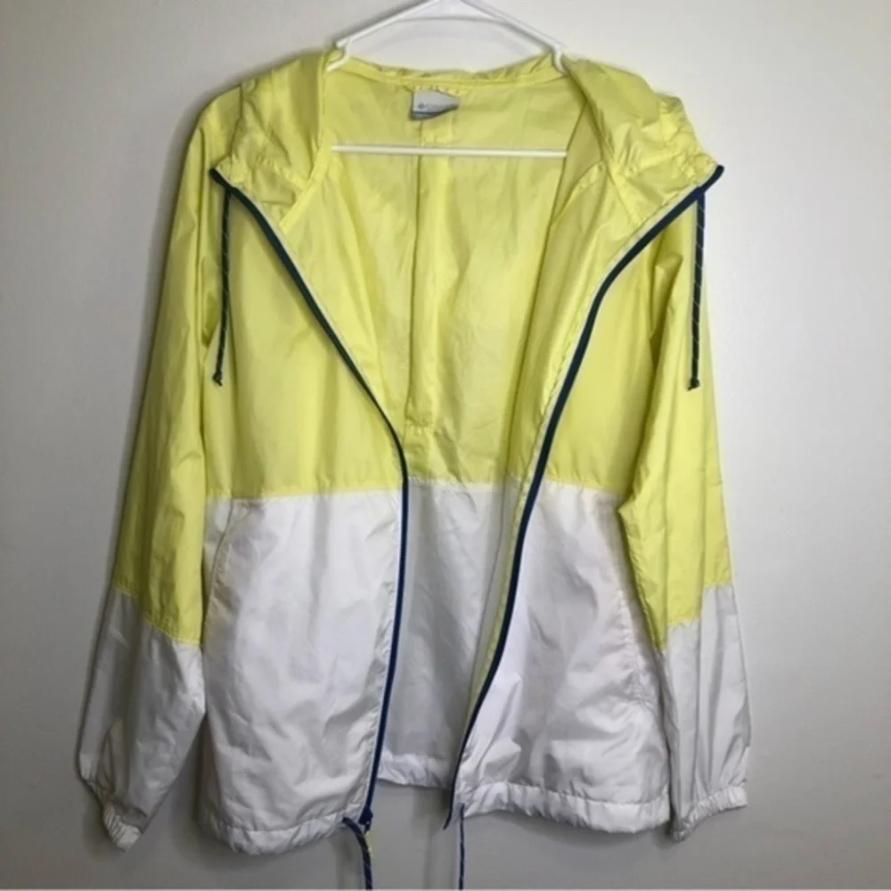 Columbia Women’s Flash Forward Water Resistant Windbreaker Jacket